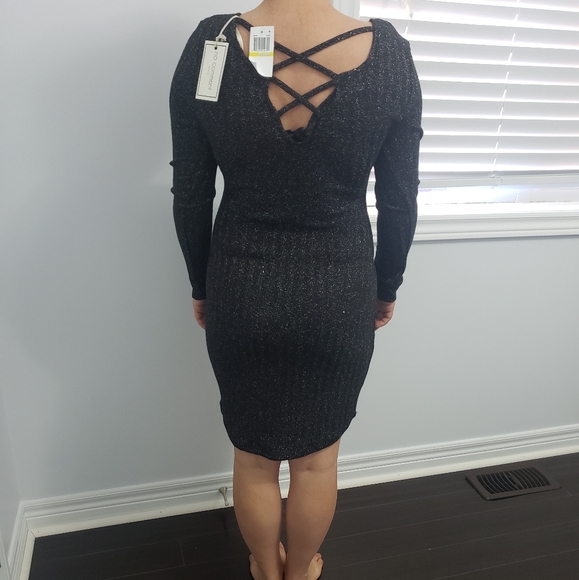 Long sleeves dress - Picture 2 of 3